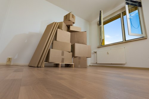 Strong packing boxes and wraps used for Chelsea homes and offices