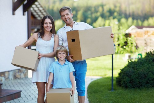 Organized self storage space in Chelsea for household items